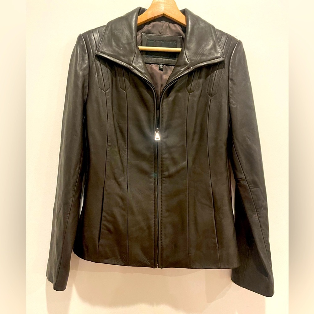 Avanti Dark Brown Leather Jacket Stand-Up Collar and Fitted Design size S EUC
